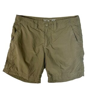 Mountain Hardwear Shorts Green Women's Size 28